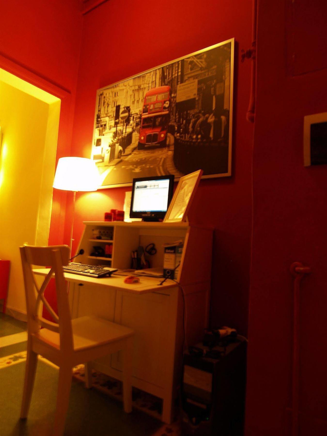 Happy Stay Guesthouse Рим Екстериор снимка